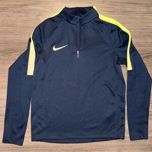 Nike Dri-FIT Navy and Neon Green Pullover, boys size medium
